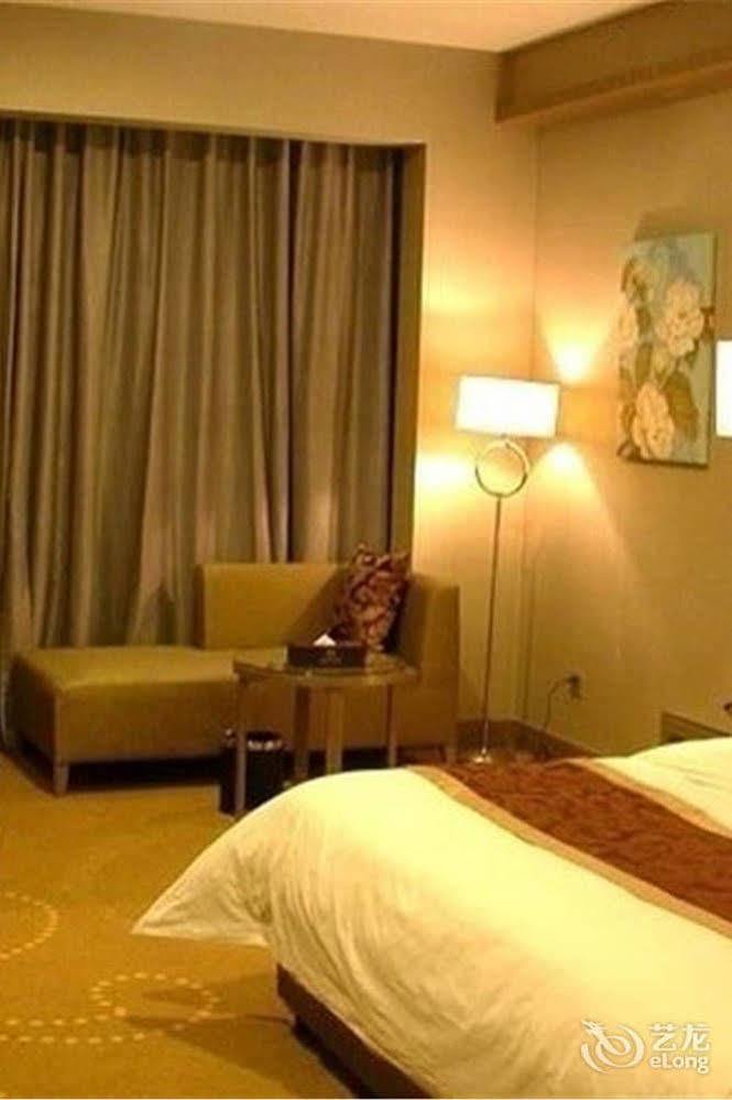 Ehrenburg Hotel Foshan Exterior photo