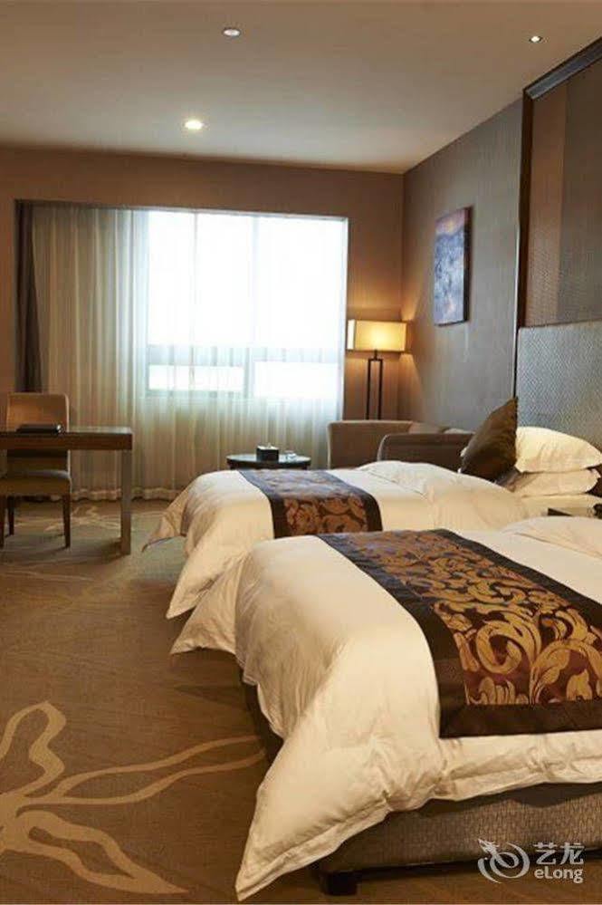 Ehrenburg Hotel Foshan Exterior photo